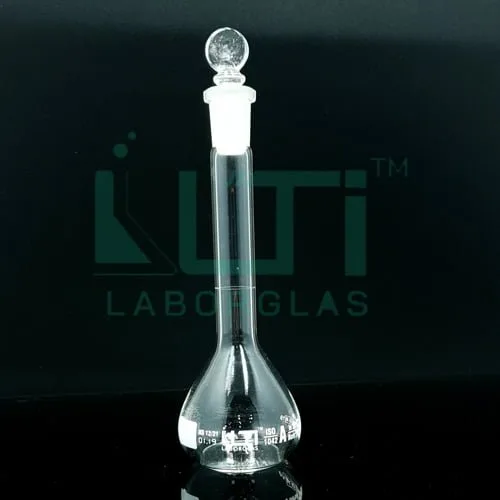 3160-CLEAR GLASS VOLUMETRIC FLASKS, CLASS A WITH GLASS STOPPER, DIN/ISO