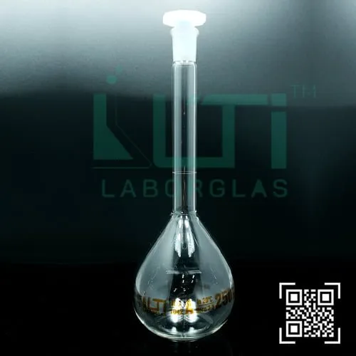 3175-CLEAR GLASS, QR. CODED VOLUMETRIC FLASKS, CLASS A WITH PE STOPPER, DIN/ISO